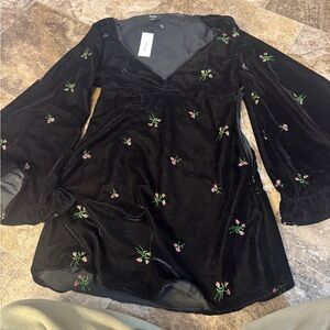 Nasty Gal Black and Gold Long Sleeve Sundress